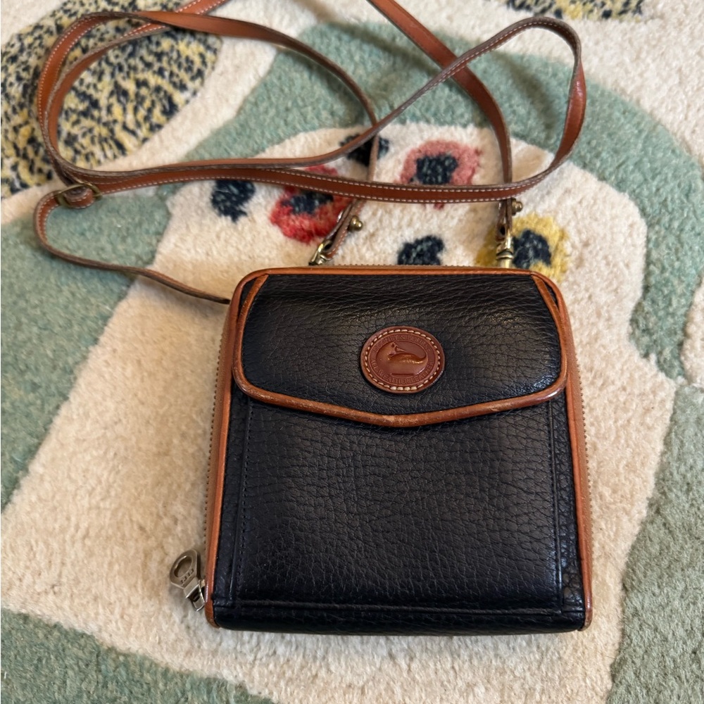Vintage Dooney & Bourke *Black* Mini Square Zip-Along Crossbody Wallet 18173B
